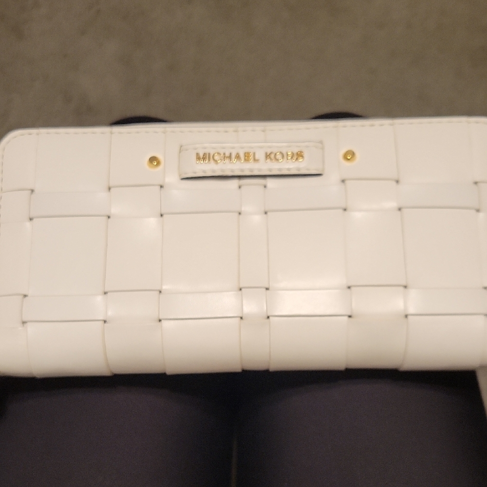 Michael Kors Vivian Optic White Woven Wallet